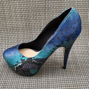 PRICE DROP! Fabulous Snake Look Day be London Pumps